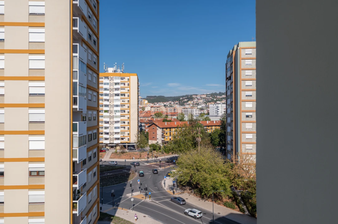 Apartamento T2 para Venda em Santo Antonio dos Olivais Foto 20