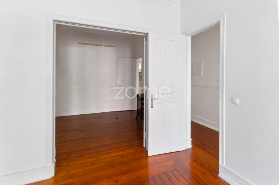 Apartamento T3 para Venda em Arroios Foto 6