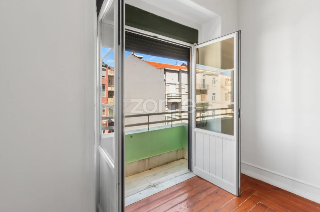Apartamento T3 para Venda em Arroios Foto 4