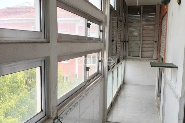 Apartamento T2 para Venda em Alvalade Foto 8