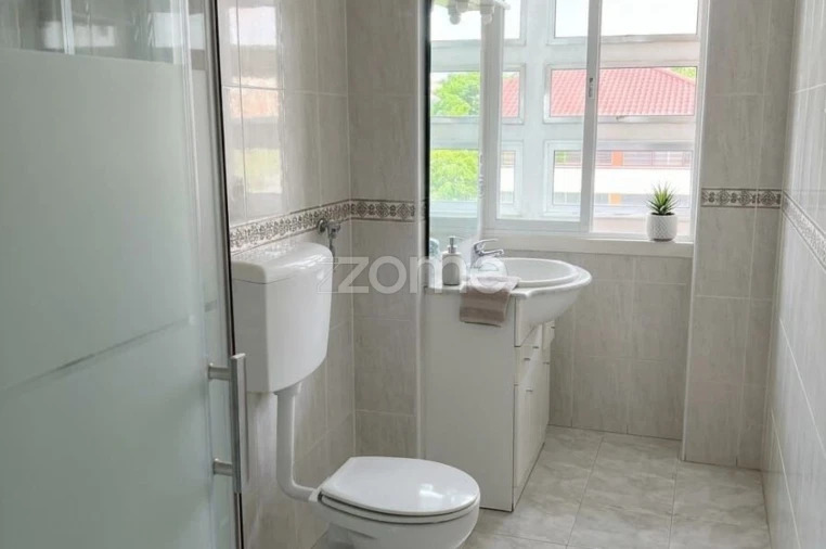 Apartamento T2 para Venda em Alvalade Foto 10