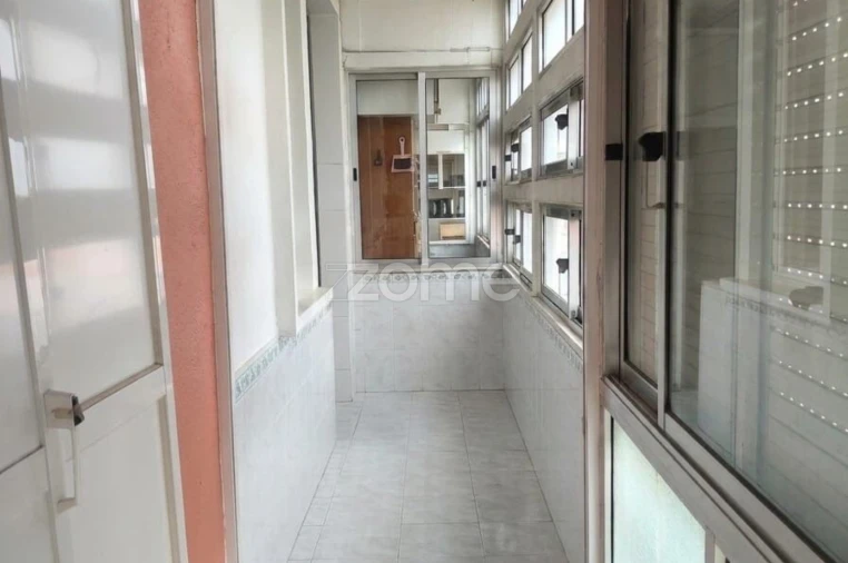 Apartamento T2 para Venda em Alvalade Foto 9