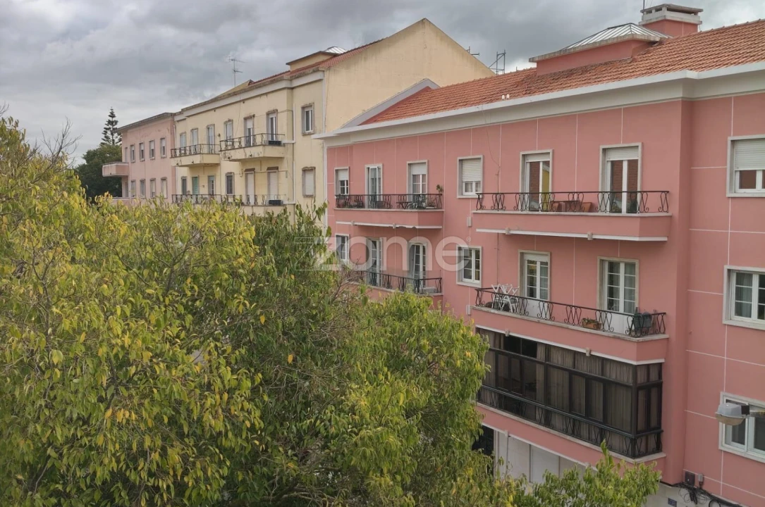 Apartamento T2 para Venda em Alvalade Foto 11