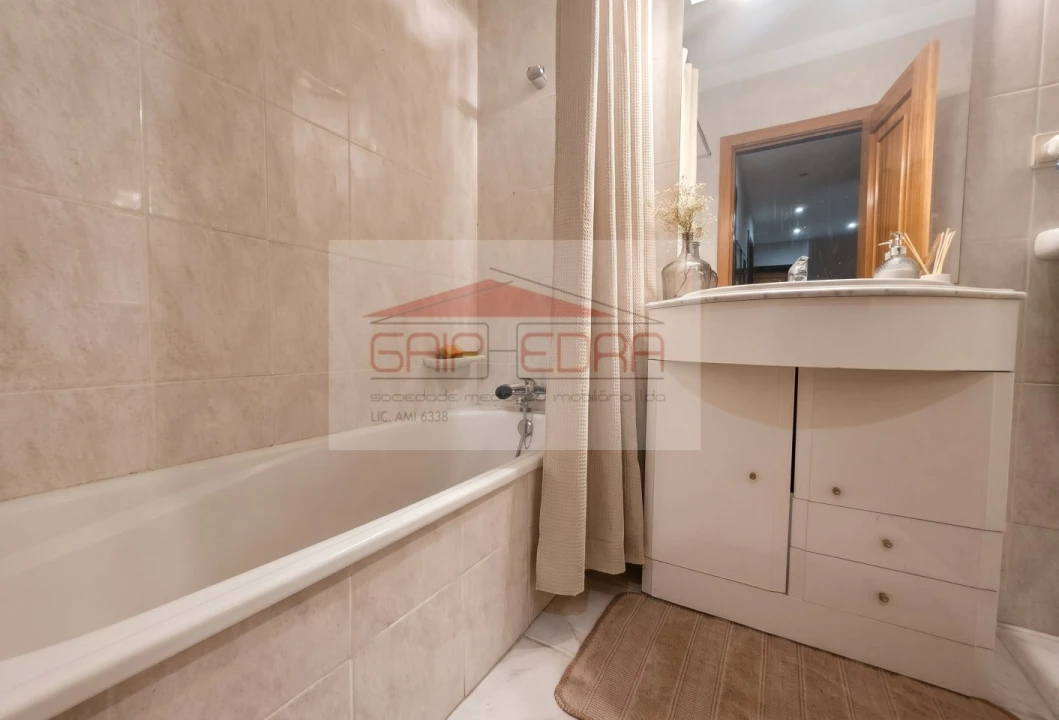 Apartamento T3 para Venda em Canelas Foto 18