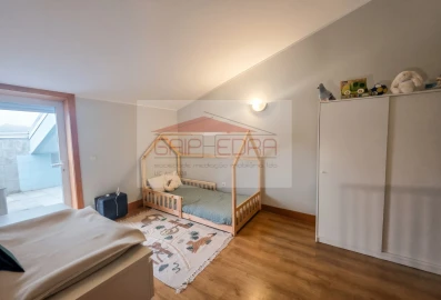 Apartamento T3 para Venda em Canelas