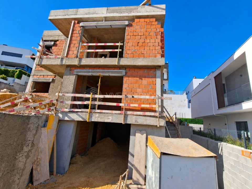 Moradia T4 para Venda em Charneca de Caparica e Sobreda Foto 25