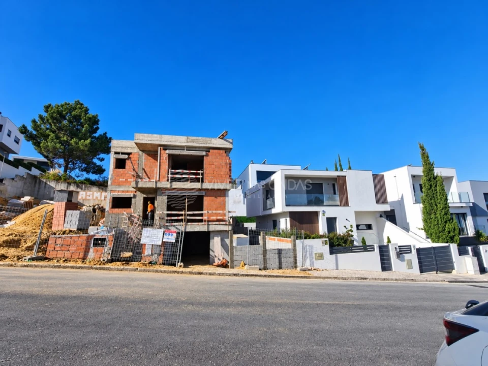 Moradia T4 para Venda em Charneca de Caparica e Sobreda Foto 26