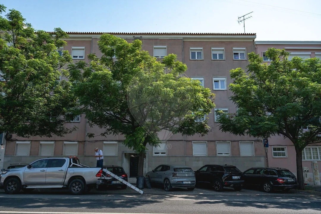 Apartamento T4 para Venda em Alvalade Foto 28