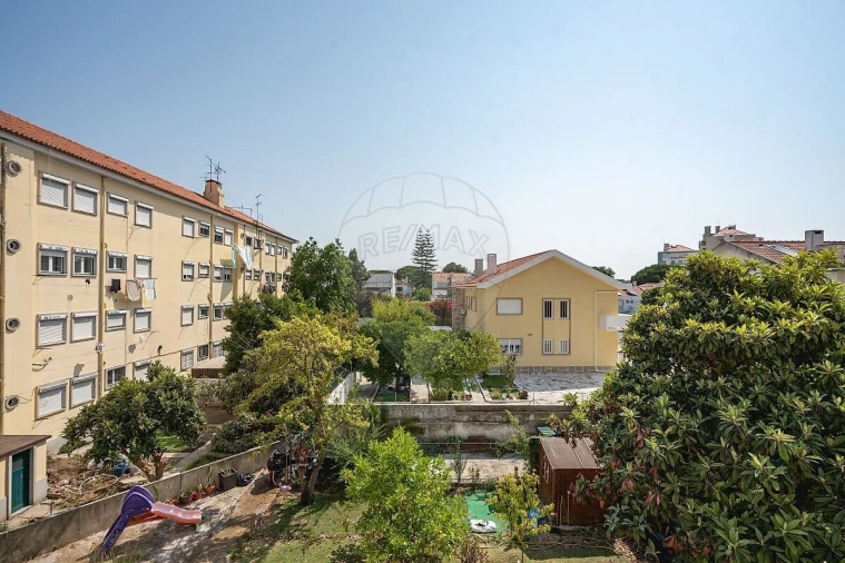 Apartamento T4 para Venda em Alvalade Foto 24