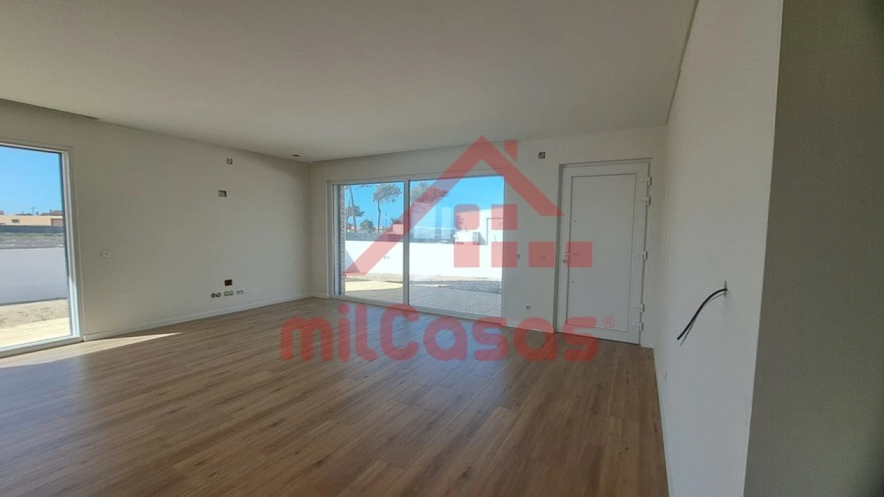 Moradia T3 para Venda em A dos Cunhados e Maceira Foto 12