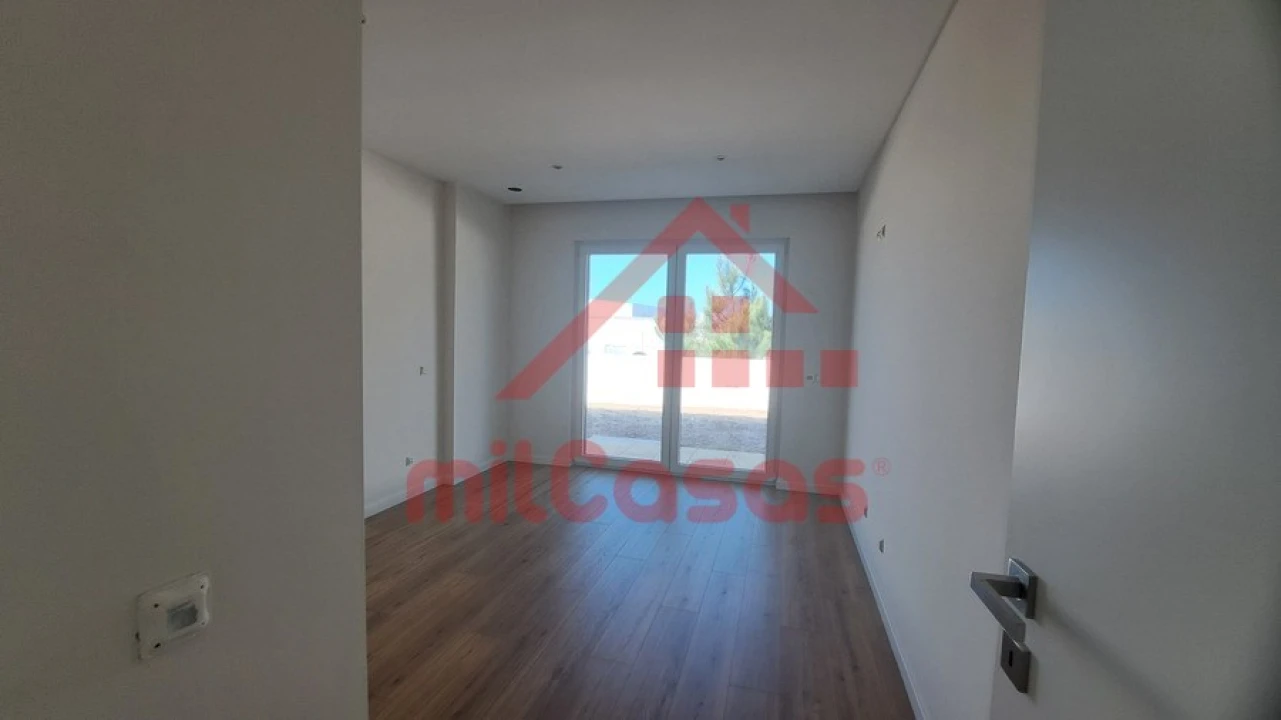 Moradia T3 para Venda em A dos Cunhados e Maceira Foto 23