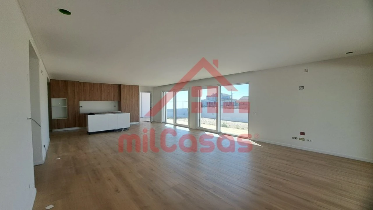 Moradia T3 para Venda em A dos Cunhados e Maceira Foto 26