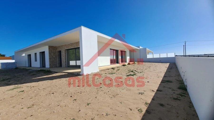 Moradia T3 para Venda em A dos Cunhados e Maceira Foto 2