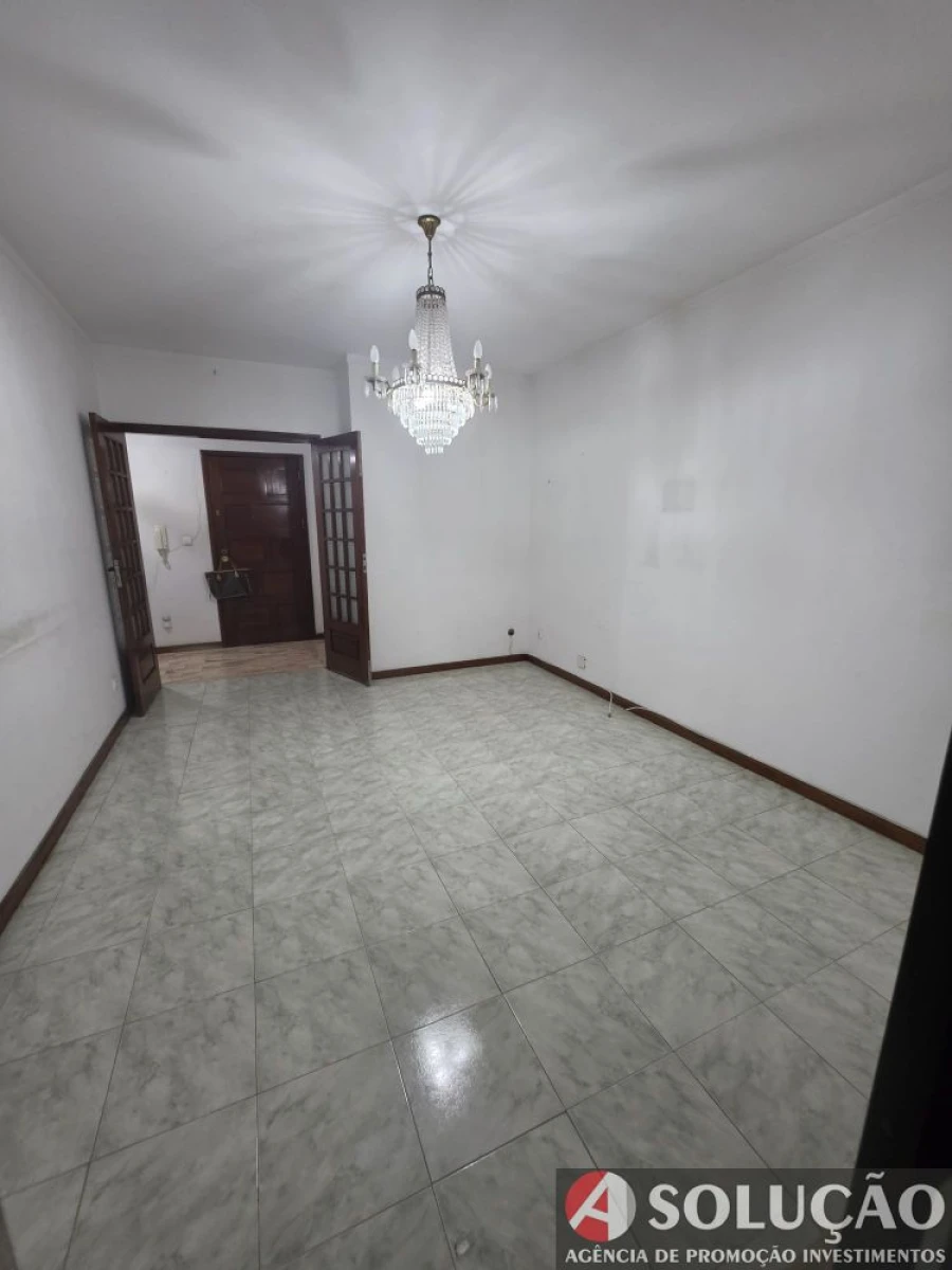 Apartamento T2 para Venda em Mafamude e Vilar do Paraíso Foto 4