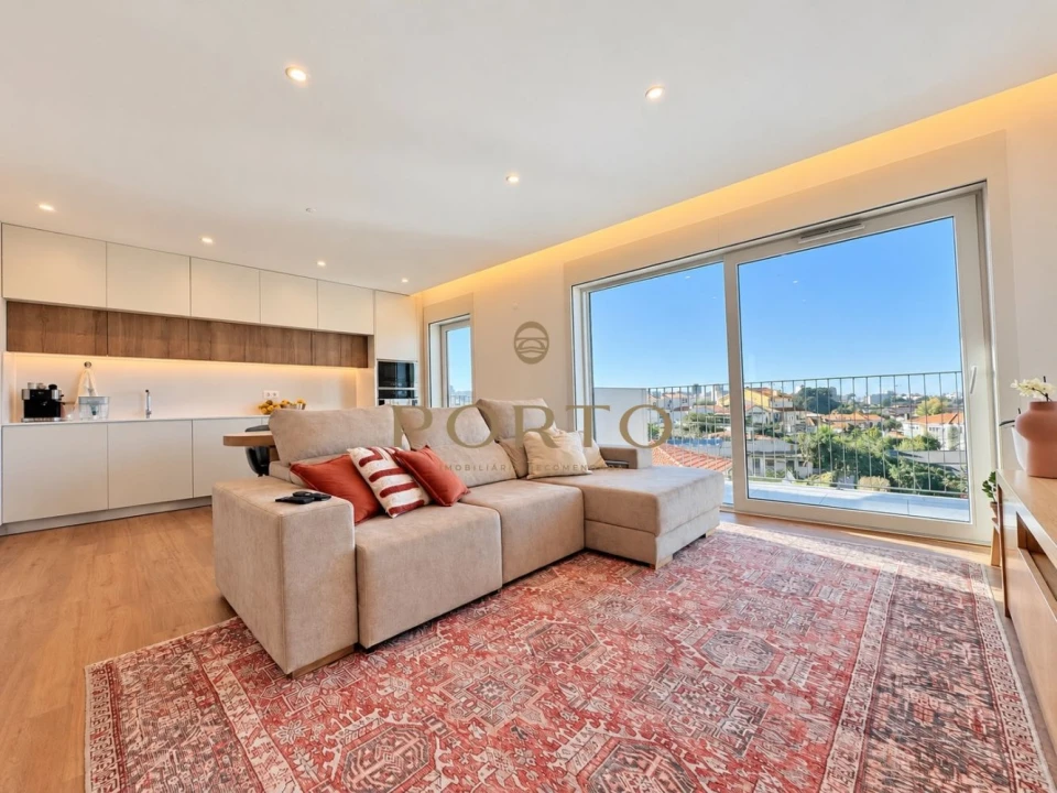 Apartamento T3 para Venda em Oliveira do Douro Foto 1