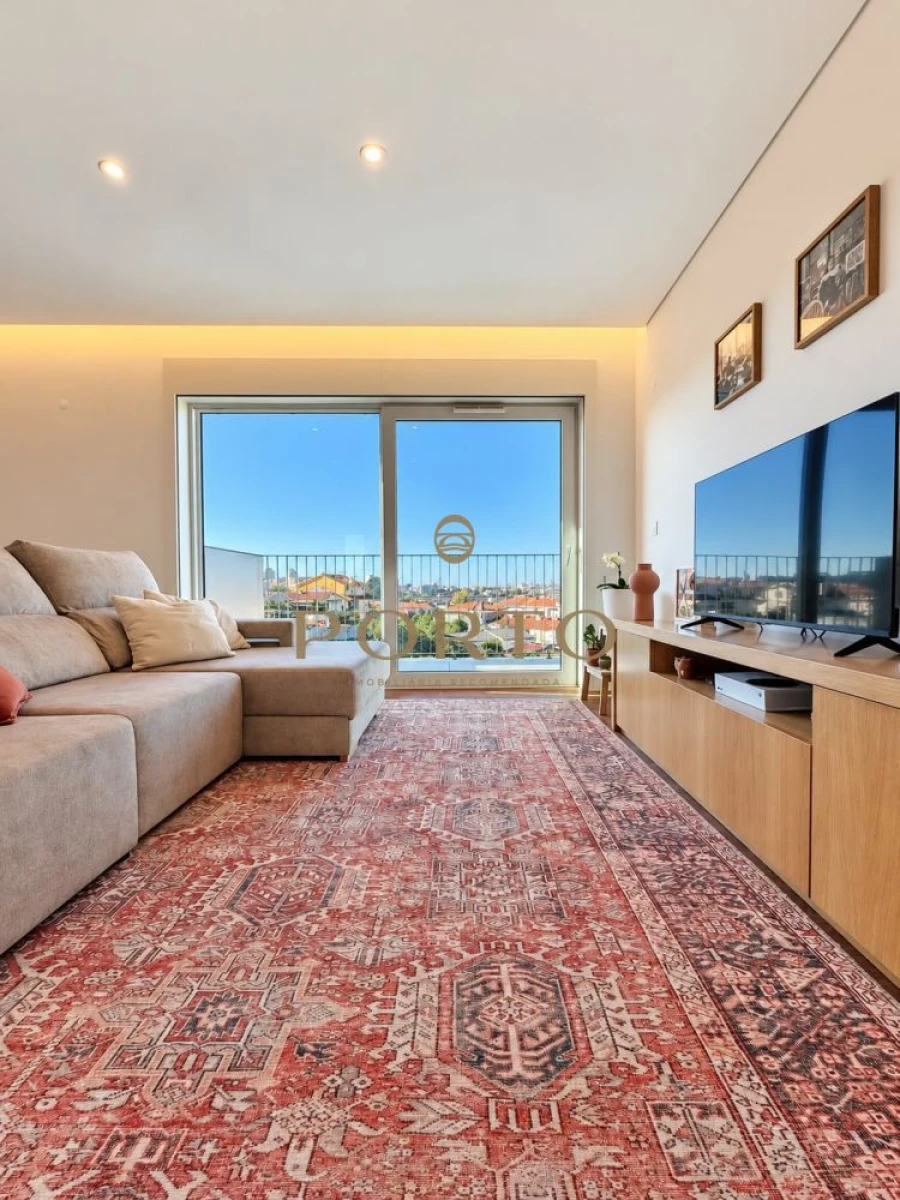 Apartamento T3 para Venda em Oliveira do Douro Foto 7