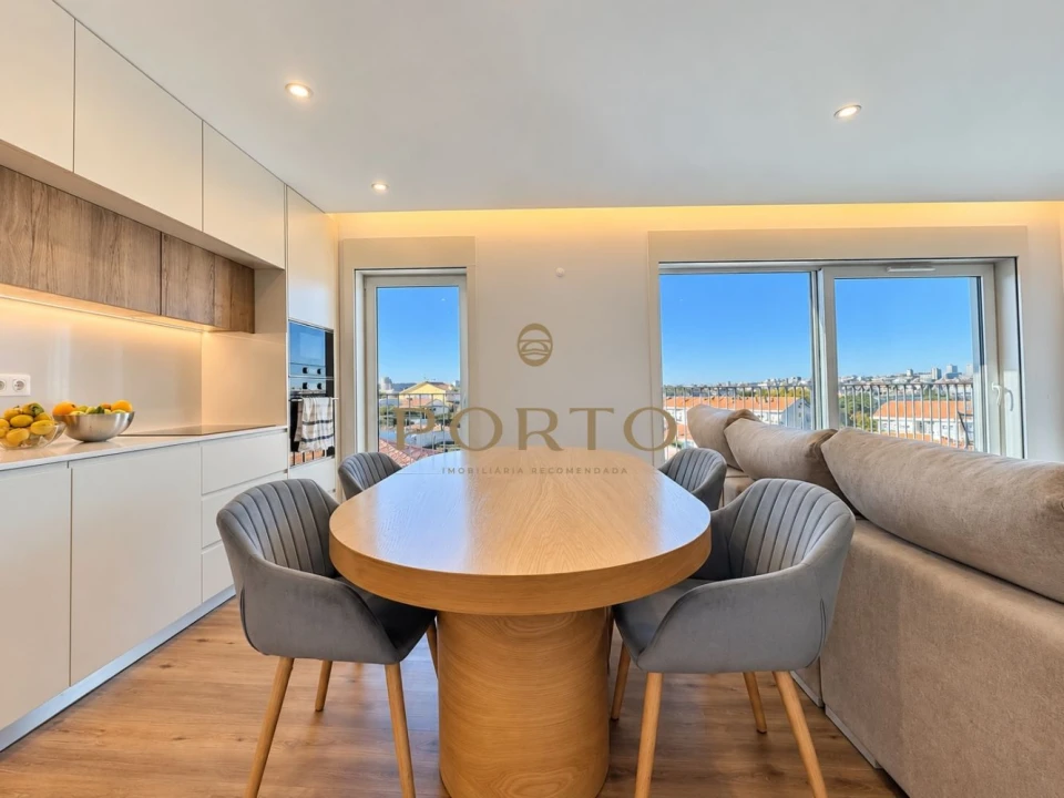 Apartamento T3 para Venda em Oliveira do Douro Foto 6