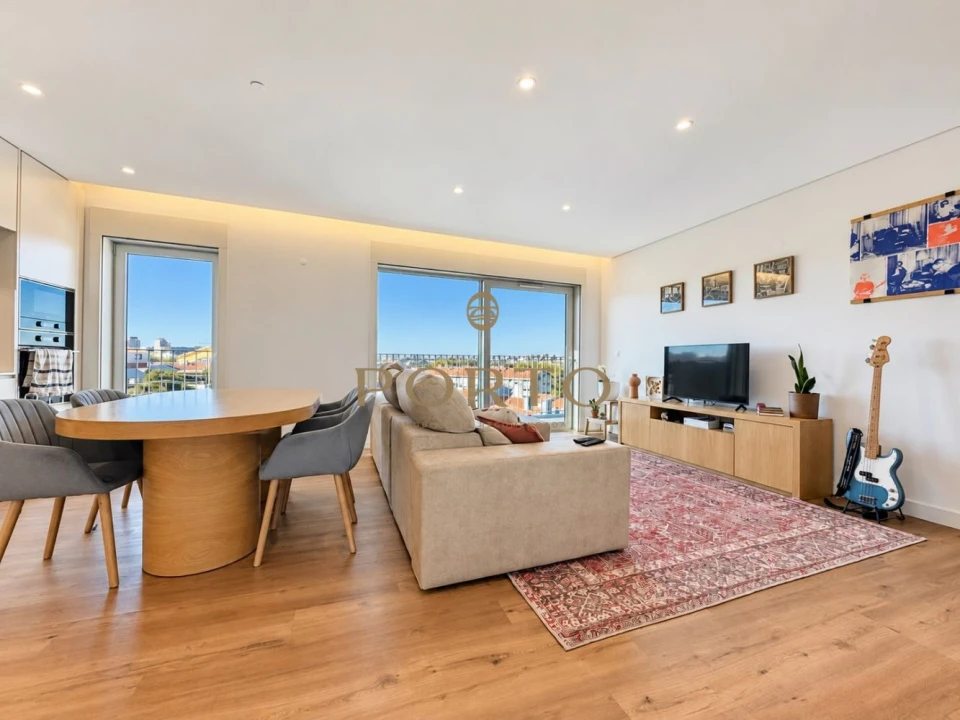 Apartamento T3 para Venda em Oliveira do Douro Foto 2