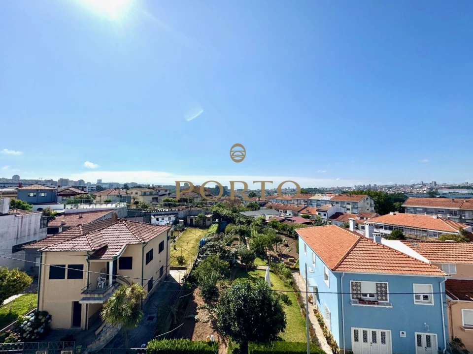 Apartamento T3 para Venda em Oliveira do Douro Foto 19