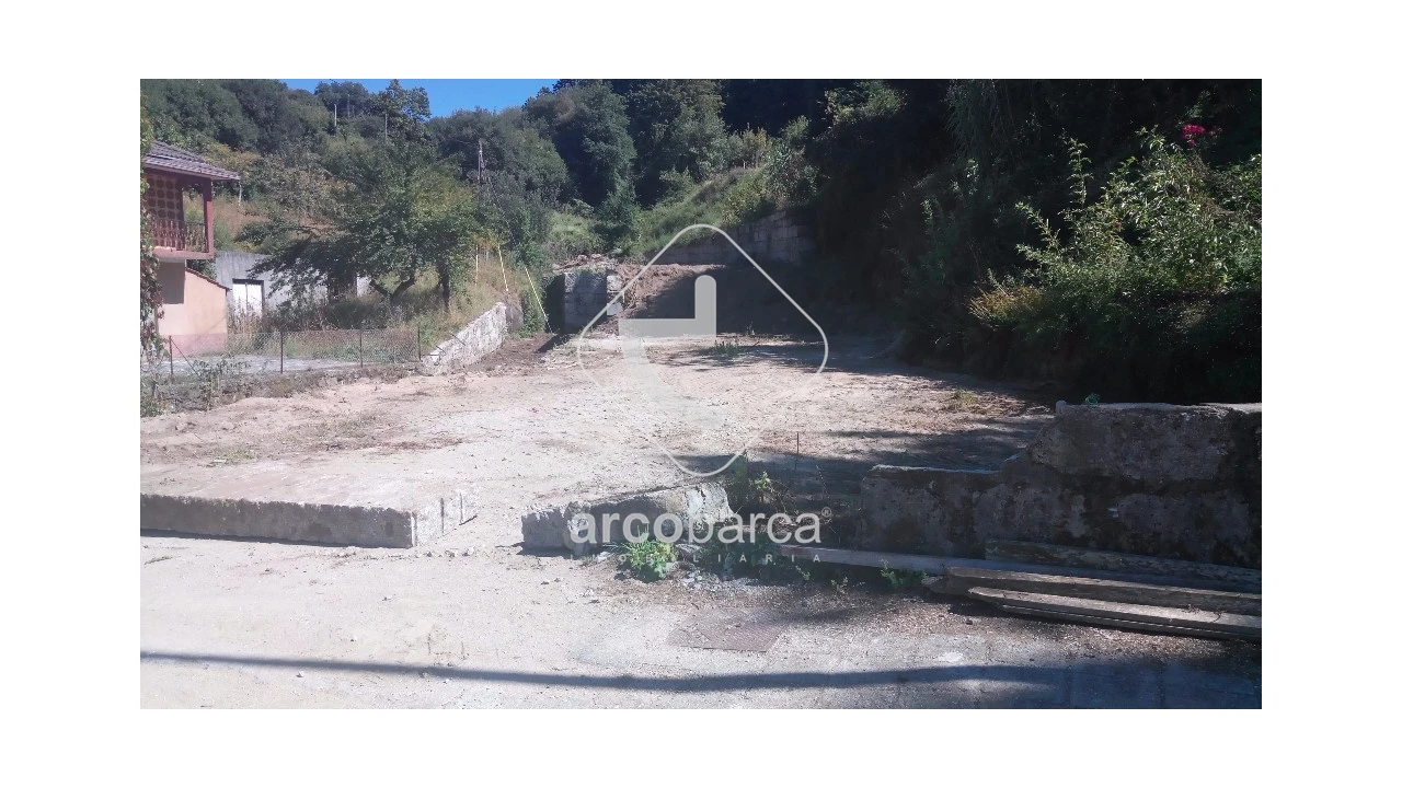 Terreno para Venda em Paredes de Coura e Resende Foto 1