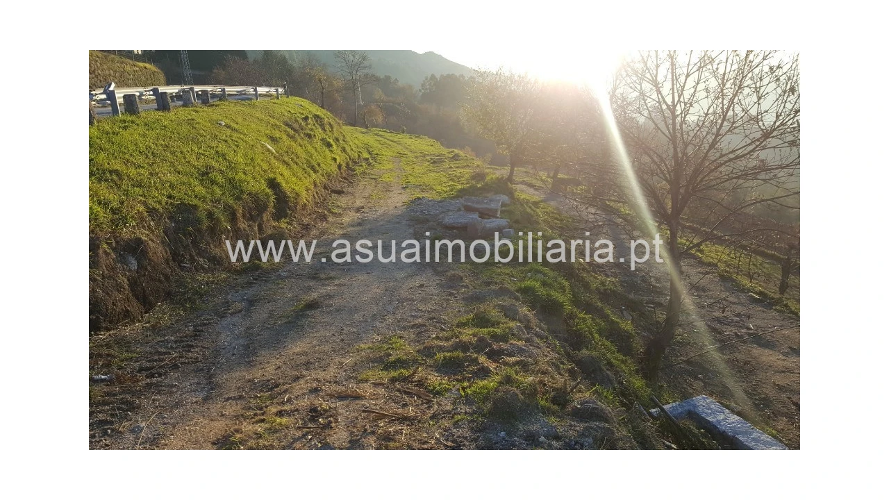 Terreno para Venda em Caniçada e Soengas Foto 2