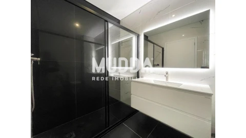 Apartamento T4 para Venda em O. Azeméis, Riba-Ul, Ul, Macinhata Seixa, Madail