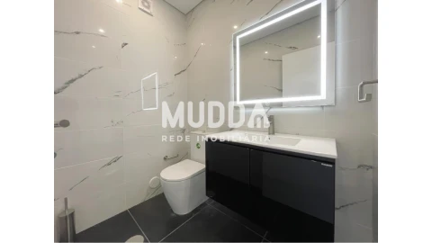 Apartamento T4 para Venda em O. Azeméis, Riba-Ul, Ul, Macinhata Seixa, Madail