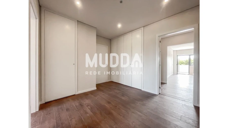 Apartamento T4 para Venda em O. Azeméis, Riba-Ul, Ul, Macinhata Seixa, Madail Foto 26