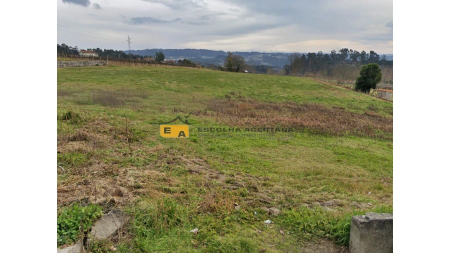 Terreno para Venda em Cernadelo e Lousada (São Miguel e Santa Margarida)