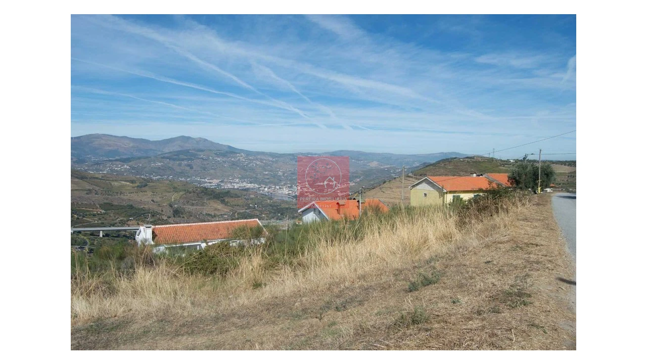 Terreno para Venda em Parada do Bispo e Valdigem Foto 3