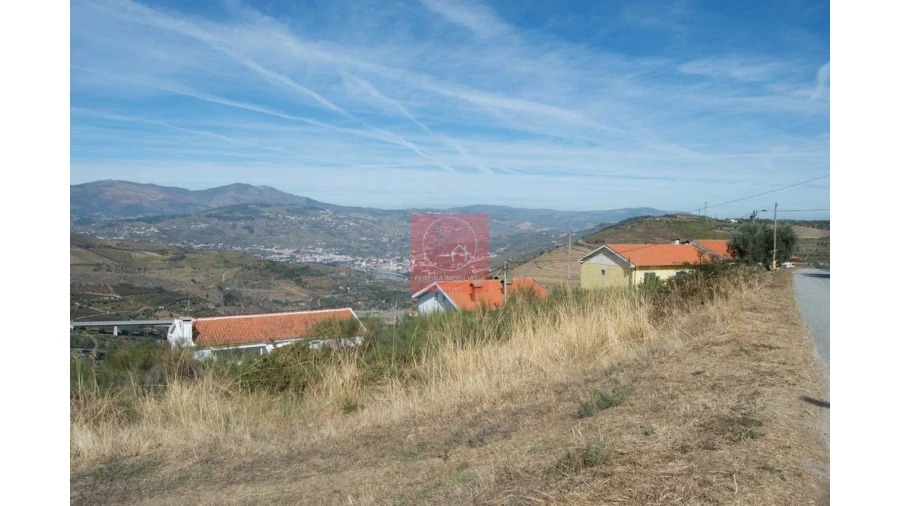 Terreno para Venda em Parada do Bispo e Valdigem Foto 3