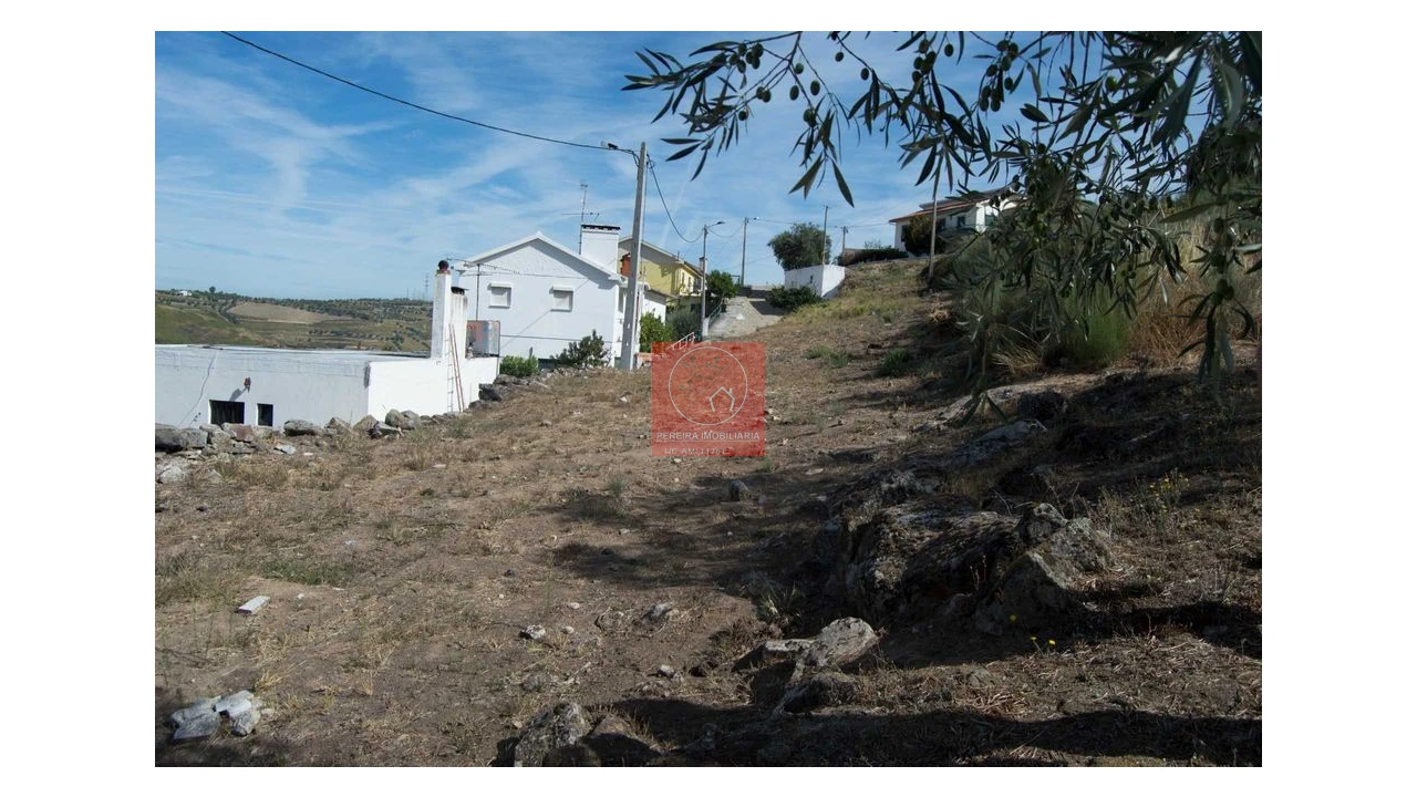 Terreno para Venda em Parada do Bispo e Valdigem Foto 2