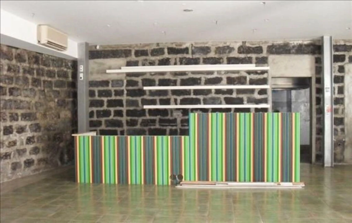 Loja para Venda em Ribeirinha Foto 12