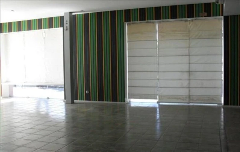 Loja para Venda em Ribeirinha Foto 13