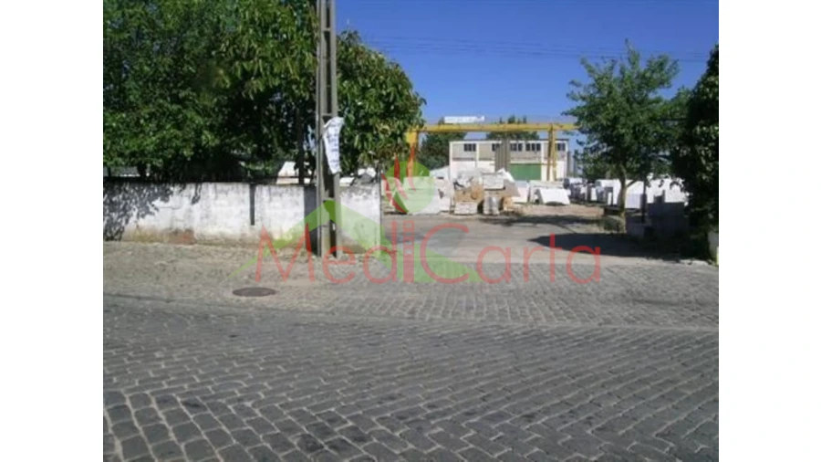 Terreno para Venda em Bencatel