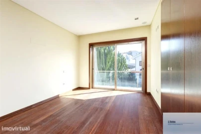 Moradia T4 para Venda em Mafamude e Vilar do Paraíso