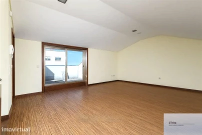 Moradia T4 para Venda em Mafamude e Vilar do Paraíso