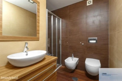 Moradia T4 para Venda em Mafamude e Vilar do Paraíso