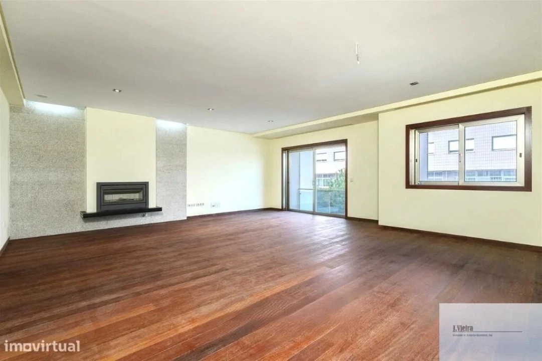 Moradia T4 para Venda em Mafamude e Vilar do Paraíso Foto 3