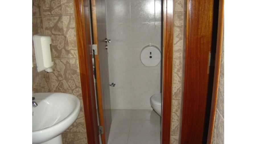 Loja para Venda em Oeiras e São Julião da Barra, Paço de Arcos e Caxias Foto 11