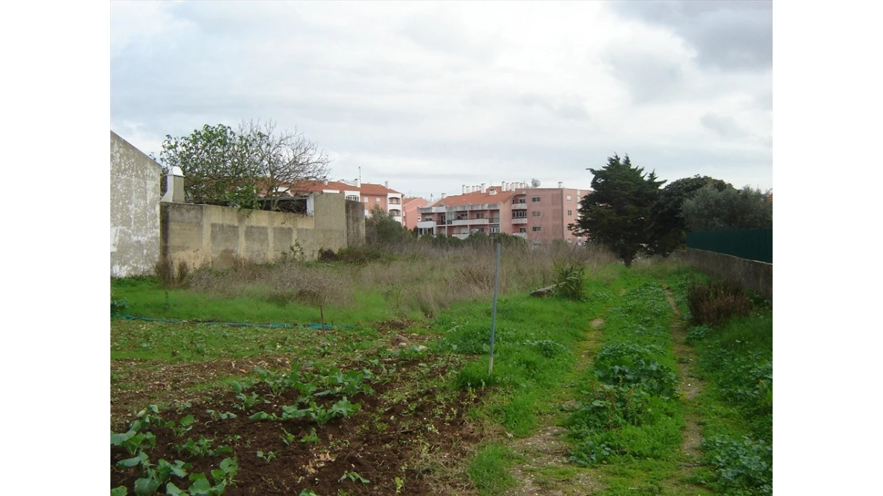Terreno para Venda em São João das Lampas e Terrugem Foto 1
