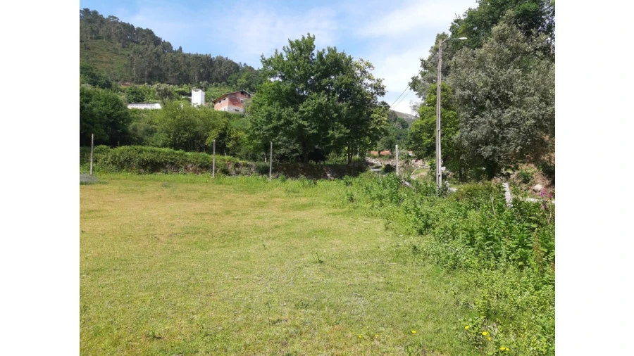 Terreno para Venda em Valdosende Foto 3
