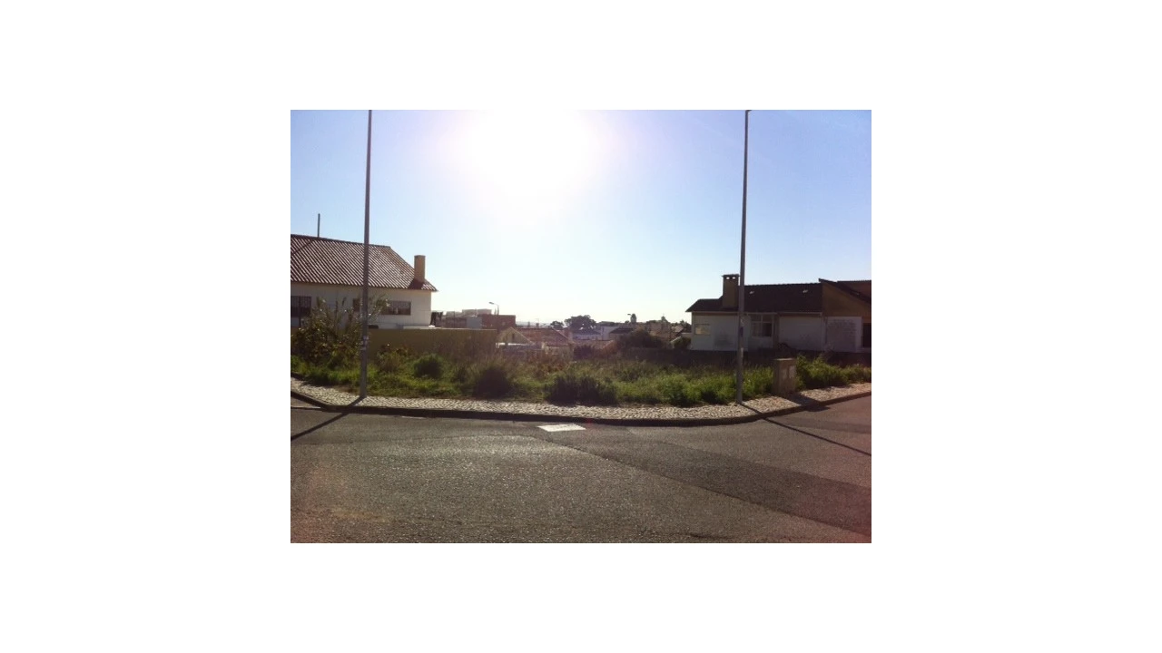 Terreno para Venda em Agualva e Mira-Sintra Foto 1