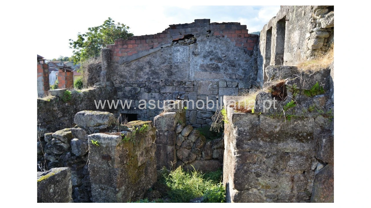 Moradia para Venda em Bouro (Santa Maria) Foto 5