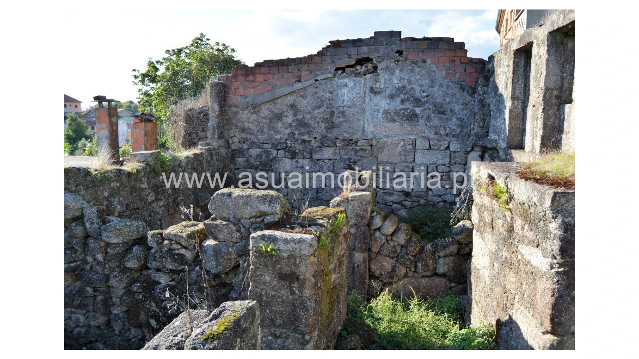 Moradia para Venda em Bouro (Santa Maria) Foto 2