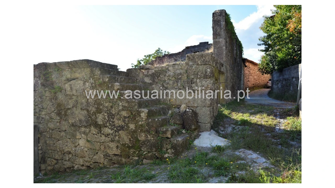 Moradia para Venda em Bouro (Santa Maria) Foto 9