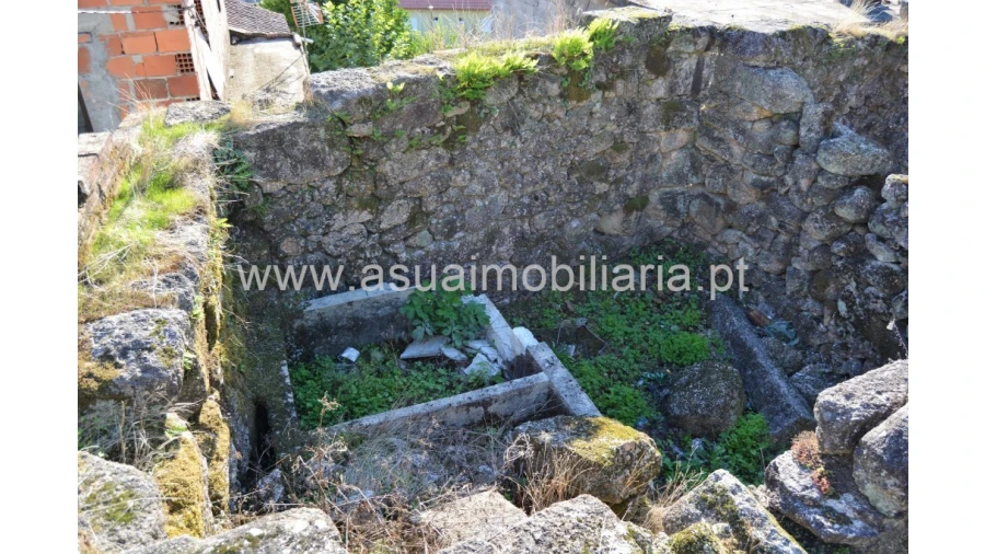 Moradia para Venda em Bouro (Santa Maria) Foto 6