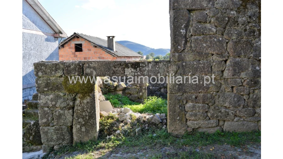 Moradia para Venda em Bouro (Santa Maria) Foto 11