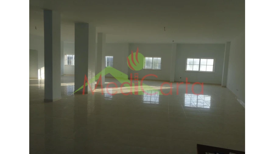 Loja para Venda em Cartaxo e Vale da Pinta Foto 2