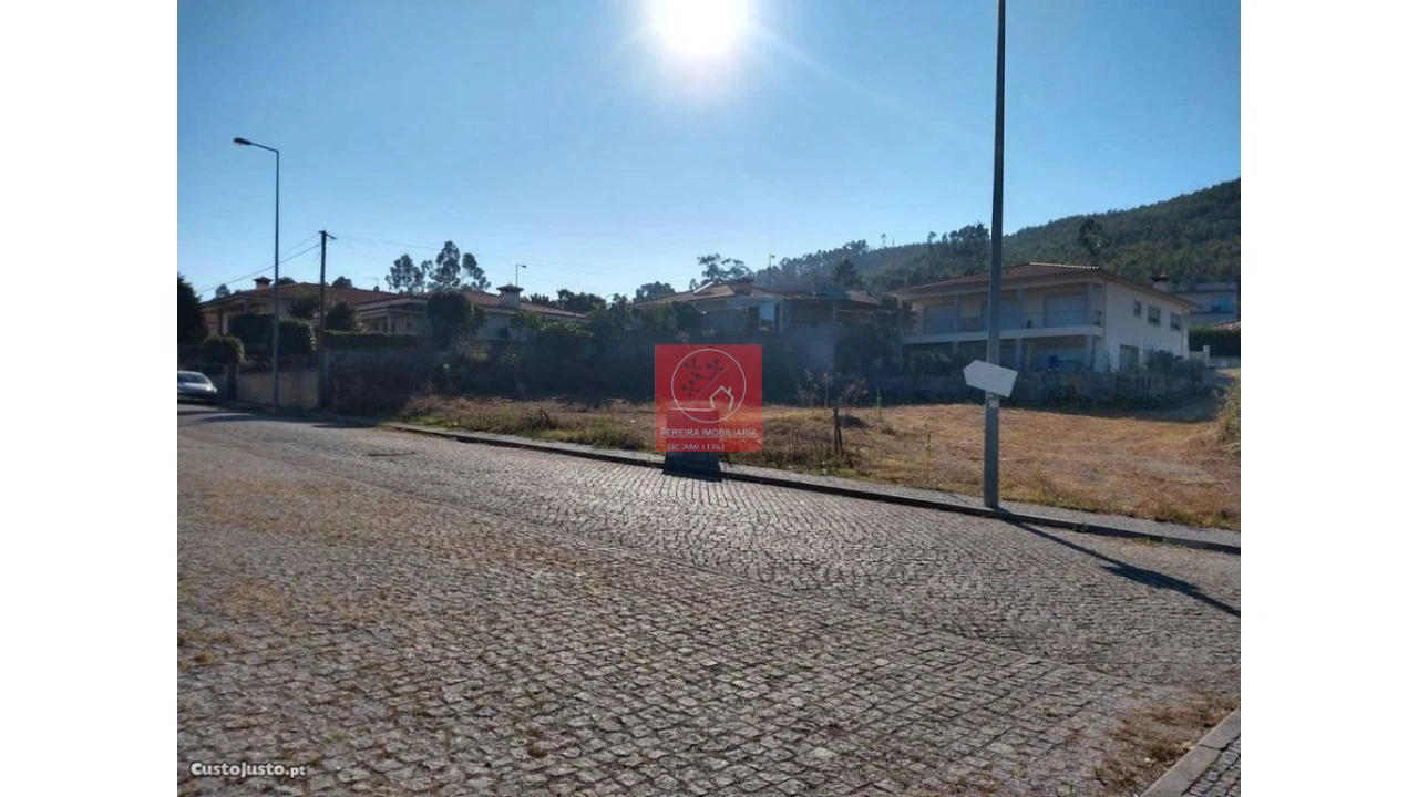 Terreno para Venda em Vermoim Foto 2